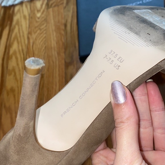 French Connection Suede Pointy Toe Pumps Size 7-7.5 - Picture 9 of 9